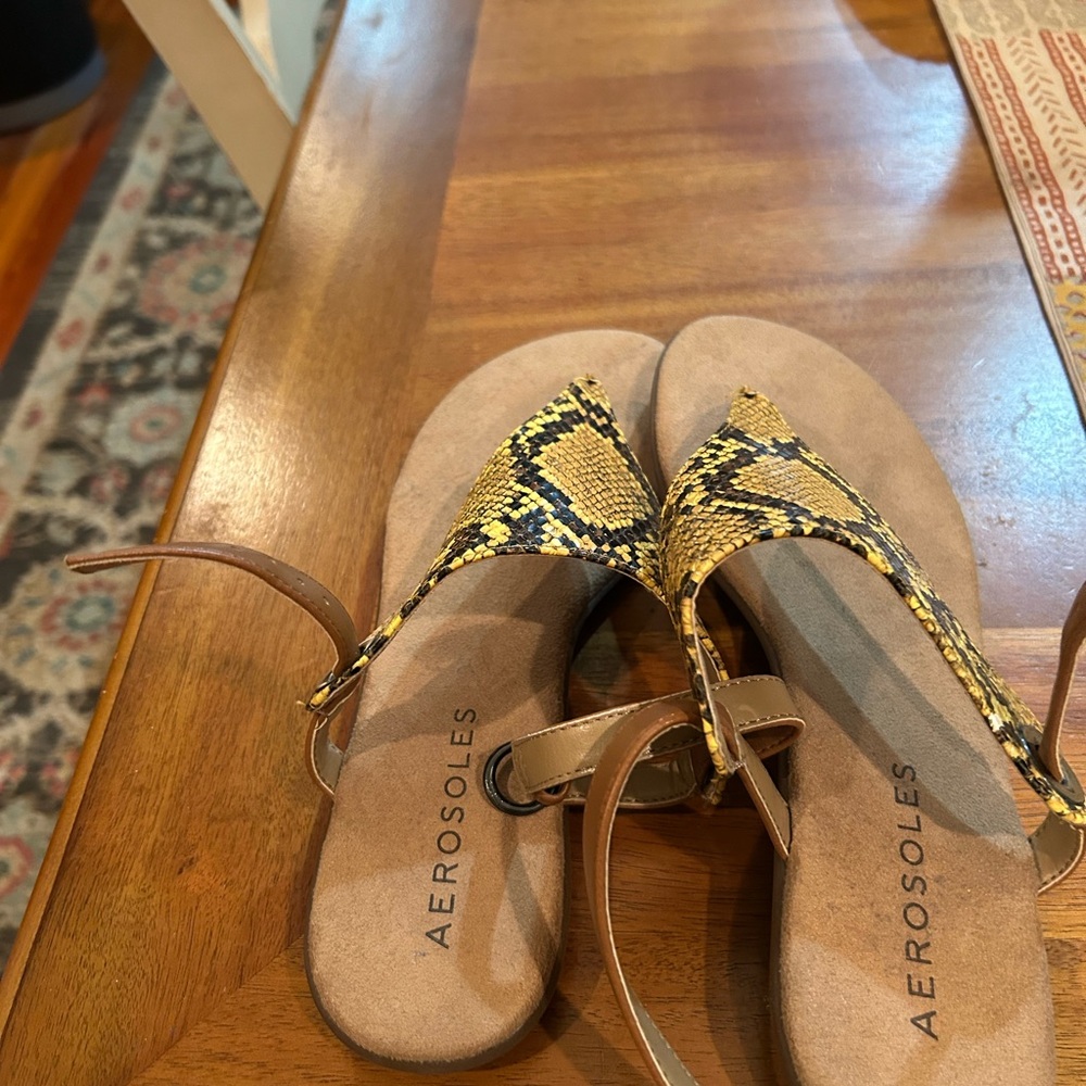 AEROSOLES Yellow and Black Snake Print Sandals , totally like New